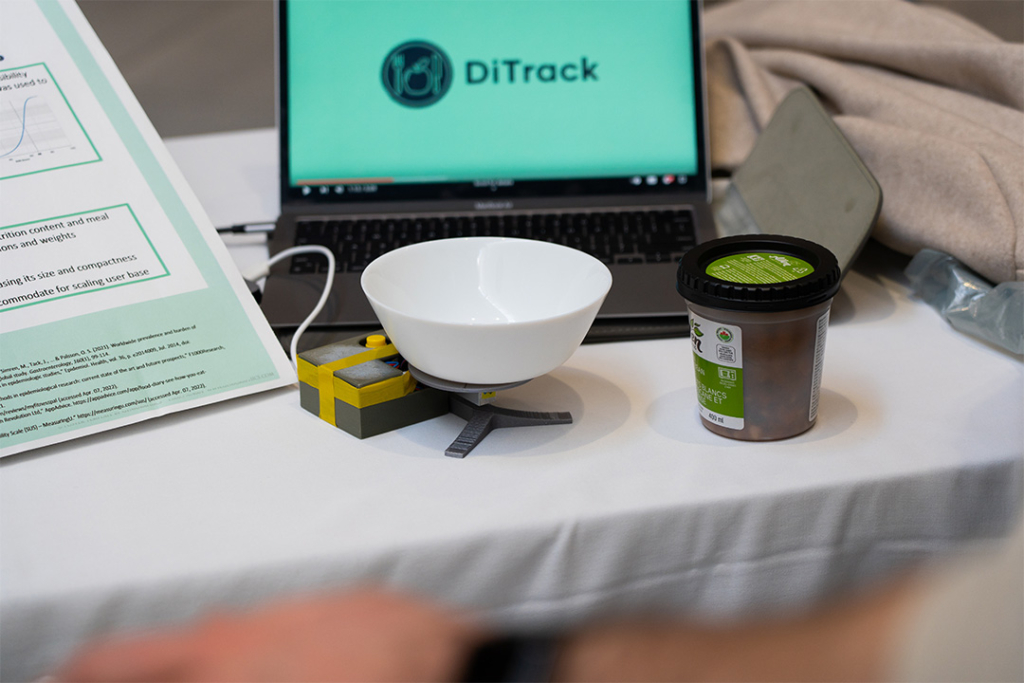 DiTrack and a Bluetooth scale.
