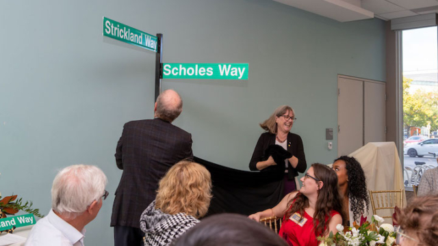 David Farrar and Donna Strickland unveiling new street signs.