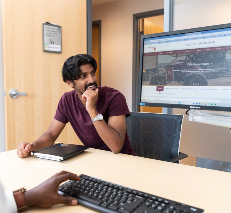 Student in Career Advising Office