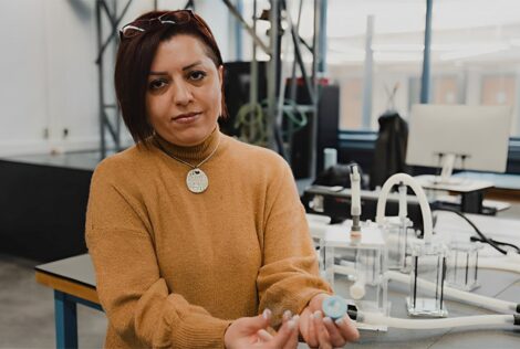 Zahra Motamed in her lab