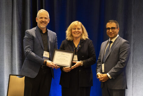 Susan Tighe receiving an honorary member award from the Canadian Technical Asphalt Association
